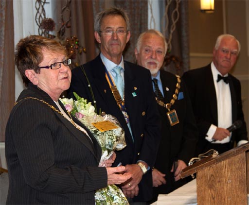 Rotary-club-of-southport-links-service-above-self